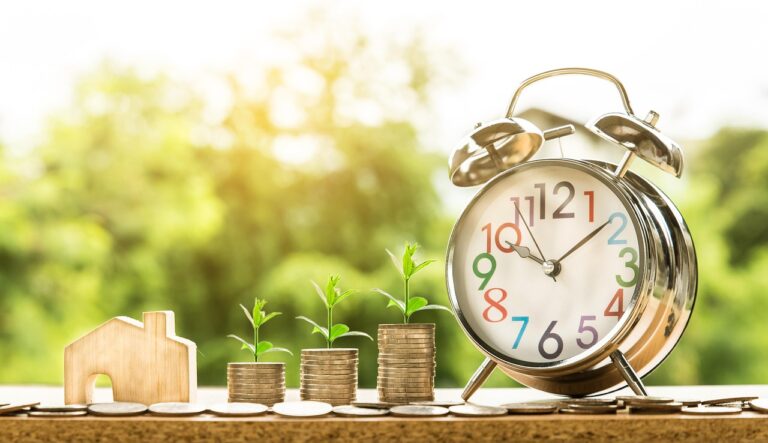 Real Estate Investment: Second Homes vs. REITs – A Liquidity Dilemma