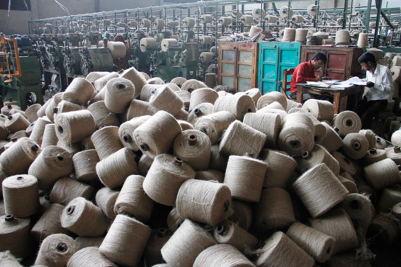 Bangladesh Bank Unveils $4.9 Billion Stimulus to Revive Industrial Sector
