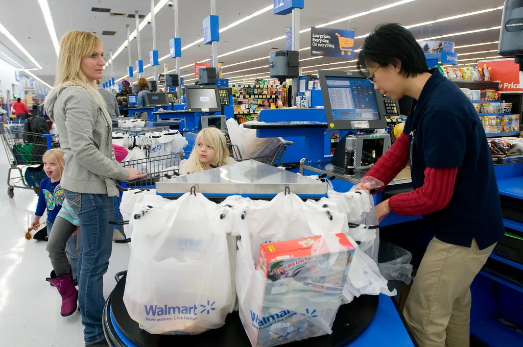 Consumer Spending Resilient Amid Persistent Inflationary Pressures