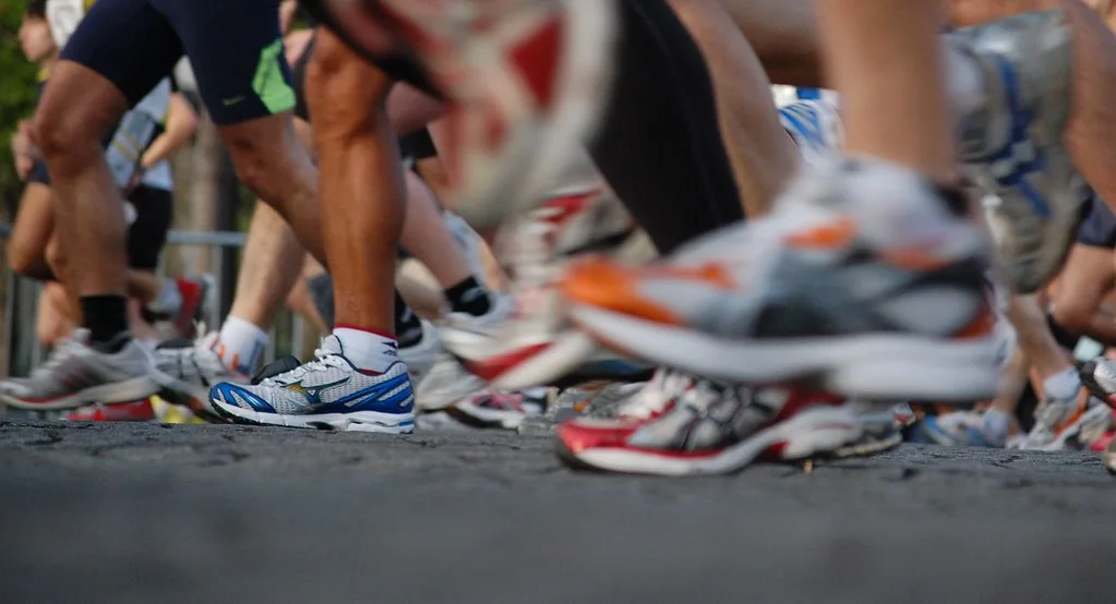 Deckers Outperforms Market Expectations as Hoka Brand Momentum Surges