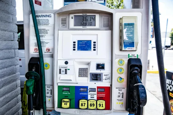 Delhi-NCR Faces Second CNG Price Hike in 48 Hours Amid Global Energy Volatility