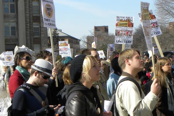 Disruption at the Podium: Eric Schmidt's AI Address Sparks Student Protest at University of Arizona