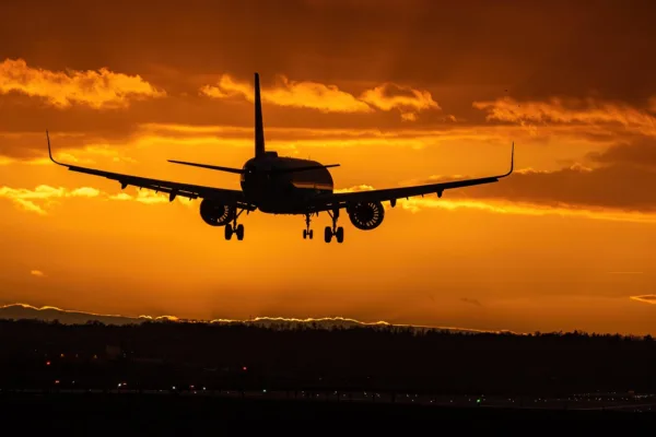 EasyJet Faces Financial Turbulence as Geopolitical Tensions Spike Fuel Costs