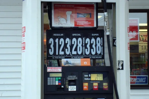 Economic Volatility and Gas Prices: The Political Stakes for Donald Trump