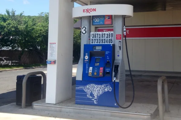 Fuel Efficiency Myths: Debunking the Best Time to Refuel