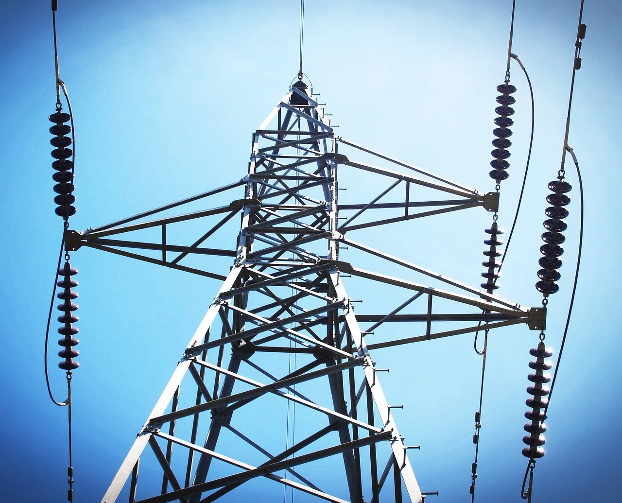 Global Energy Markets Face Volatility Amid Shifting Utility Landscapes