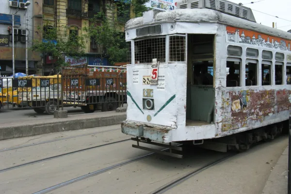 India Accelerates EV Transition Amid Fuel Price Volatility and Economic Austerity