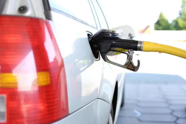India Faces Impending Fuel Price Hike Amid Soaring Global Crude Costs