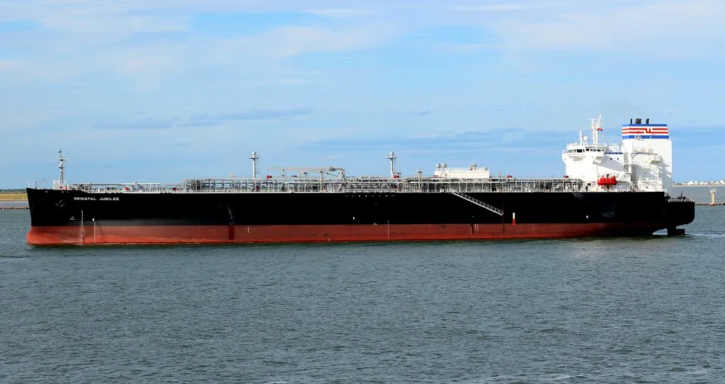 India-Linked LPG Tanker Navigates Strait of Hormuz Amid Regional Fuel Volatility
