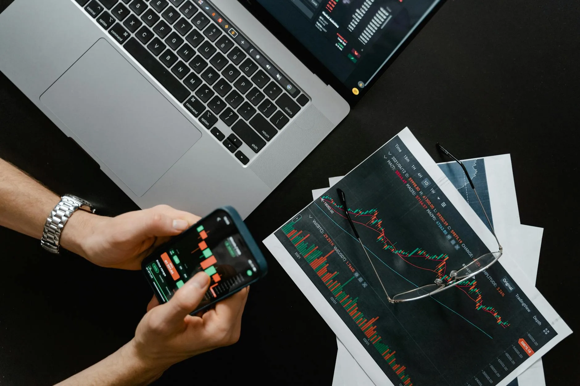 India's Economic Momentum Faces AI-Driven Market Headwinds