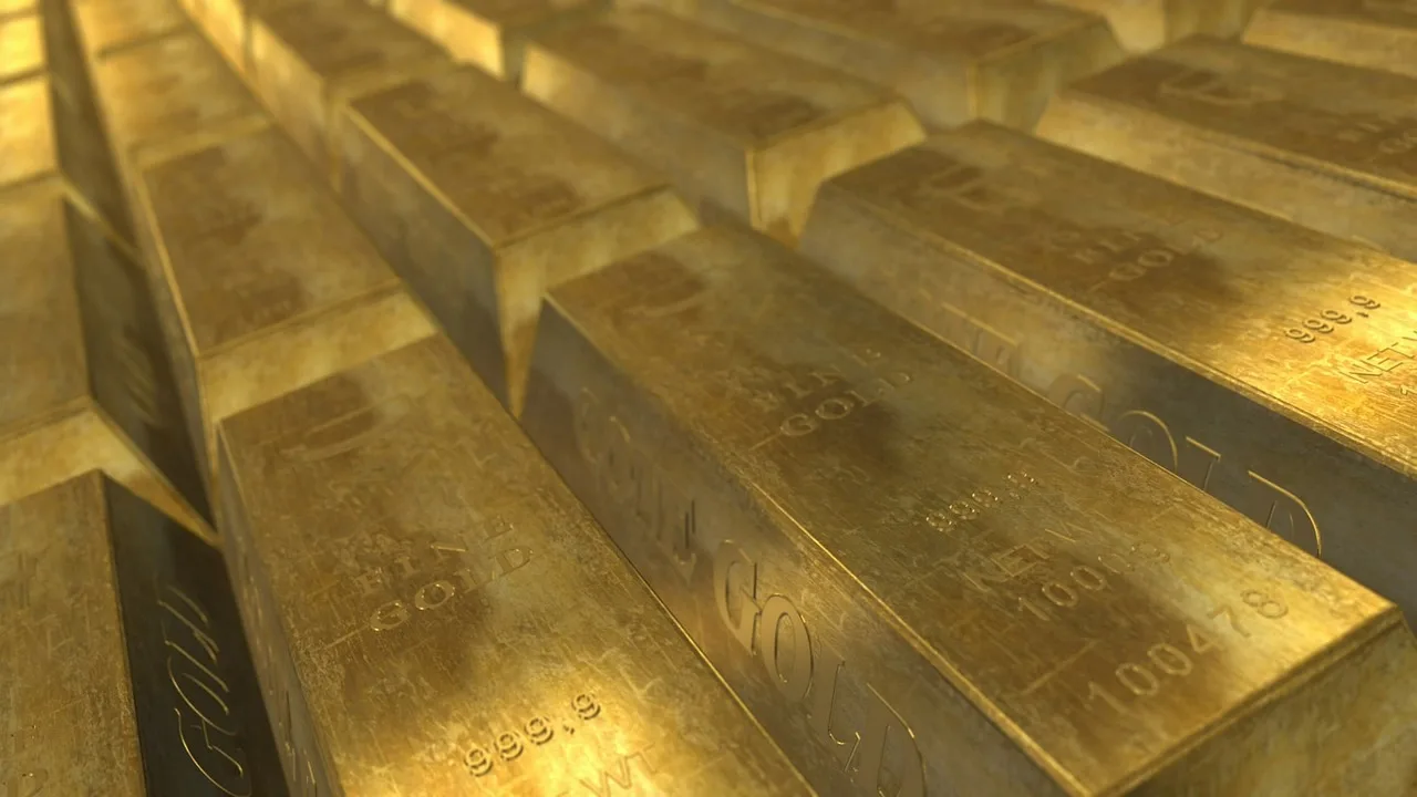 India's Forex Reserves Climb to Record $696.99 Billion Amid Gold Rally