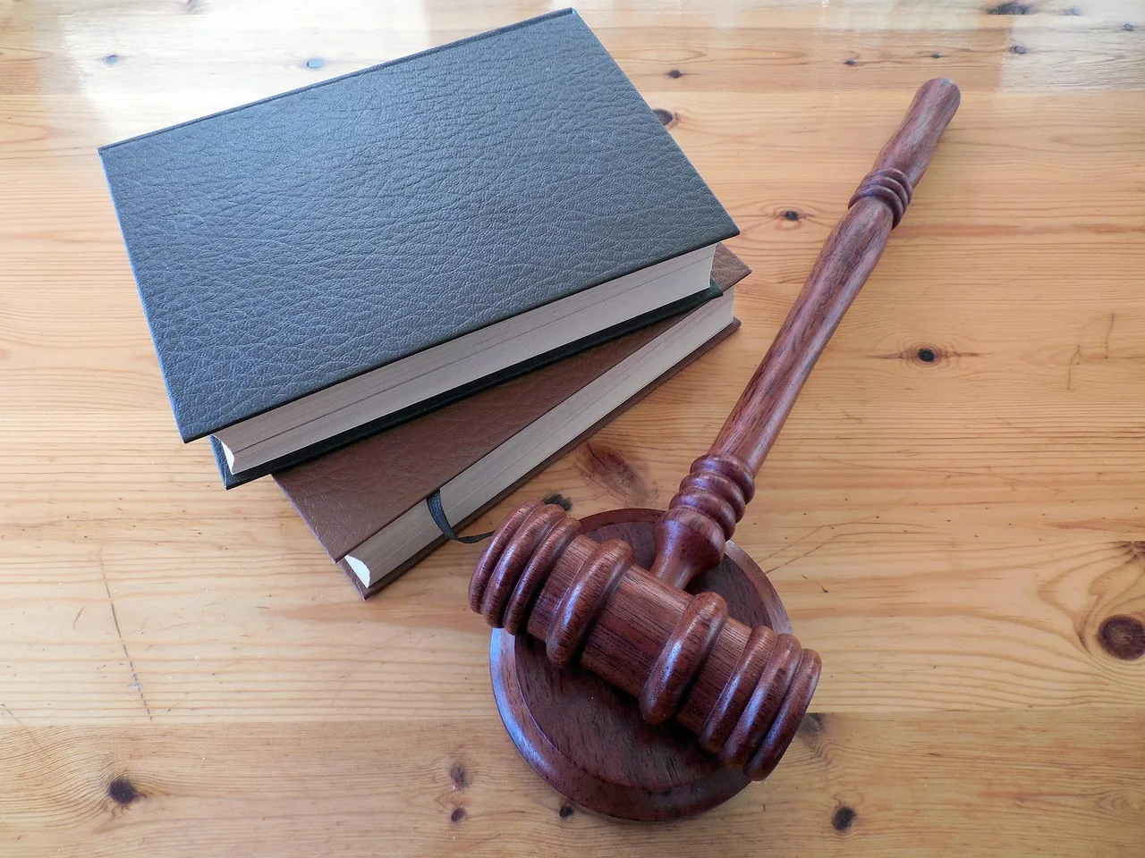 Insurance Executive Sentenced to 12 Years for 'Massive Fraud,' Bribery