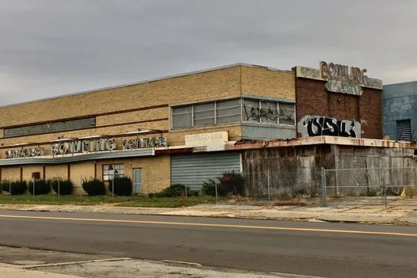 Lawsuit Accuses Lucky Strike of Building a Bowling Monopoly