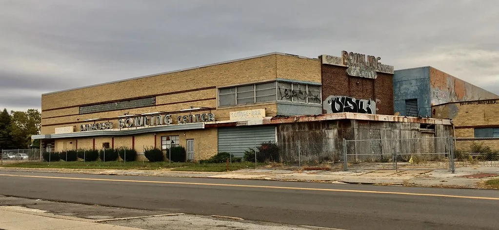 Lawsuit Accuses Lucky Strike of Building a Bowling Monopoly