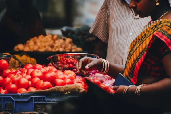 NAFED Initiates Onion Procurement at Rs 12.35 per kg Amid Export Disruptions