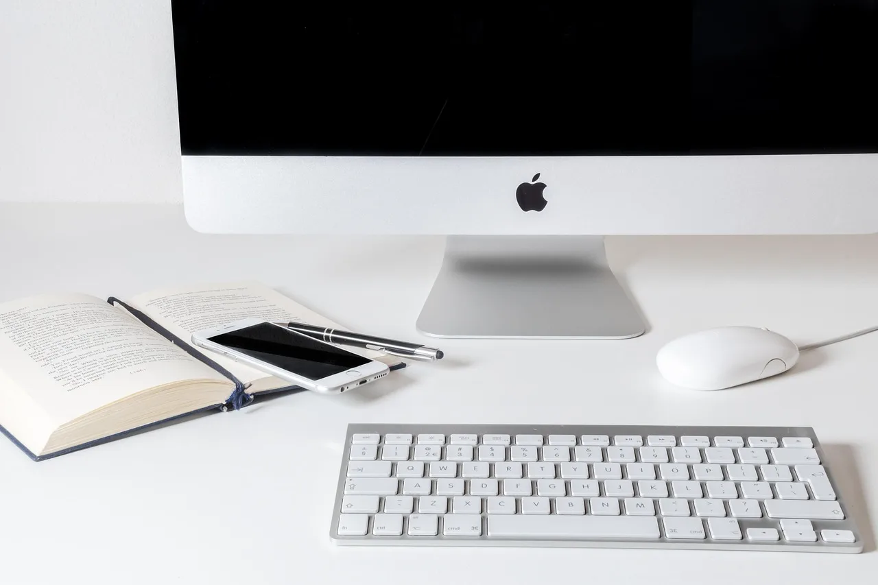 Navigating Investment Tools: Mutual Fund vs. Compound Interest Calculators