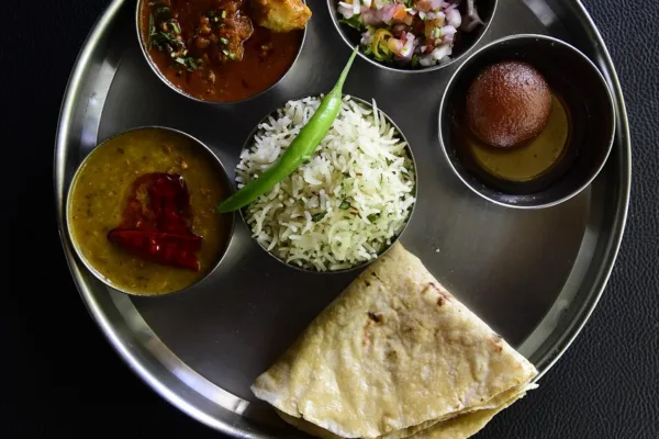 Rising Costs of Home-Cooked Meals: Crisil Reports April Inflation Spike