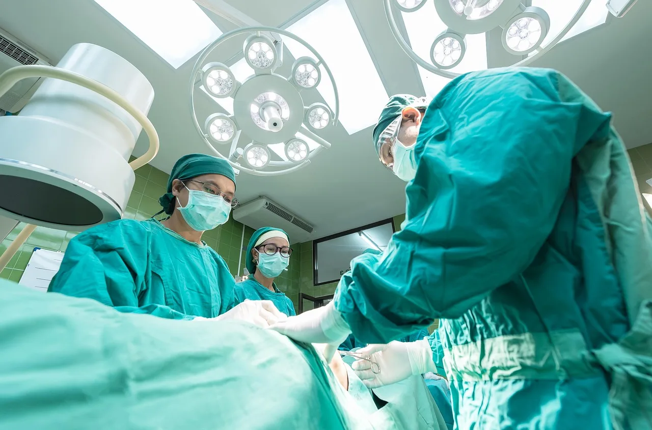 Roche Launches 7-Minute Immunotherapy Injection for Lung Cancer in India