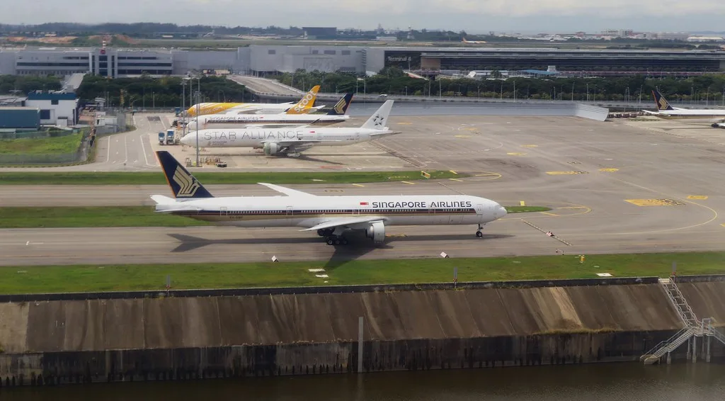 Singapore Airlines Profit Dips 57% Amid Integration Costs and Regional Competition