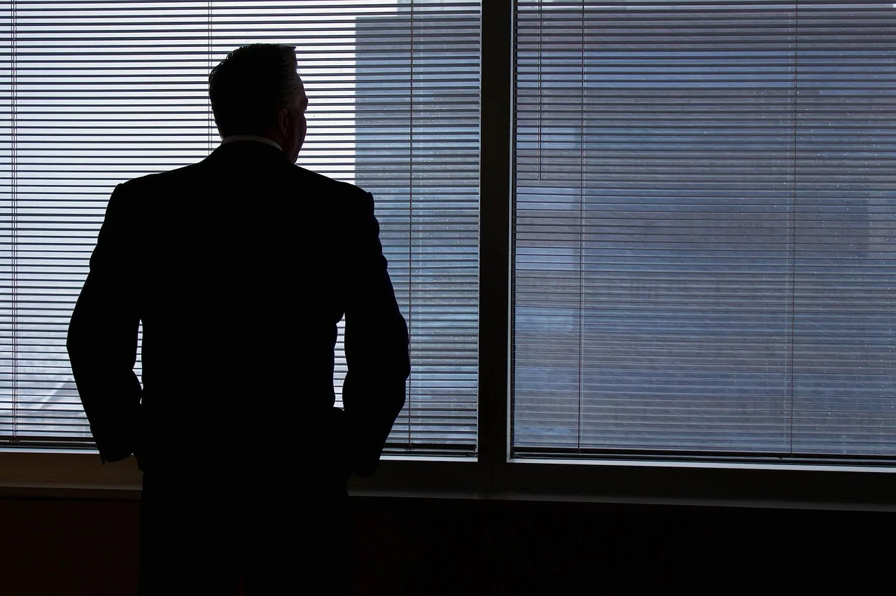 Standard Chartered Faces Regulatory Scrutiny Following CEO's Remarks on Workforce Value