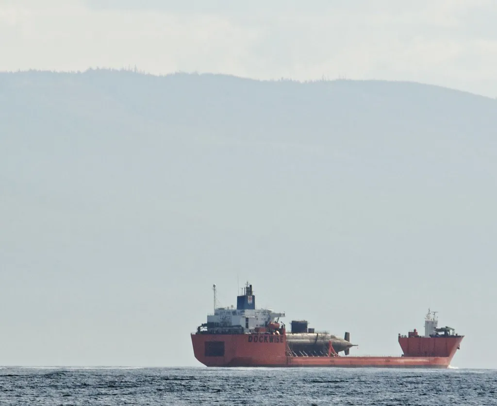 Suezmax Tanker Transit Highlights Fragile Energy Flows Amidst West Asia Conflict