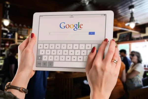 The AI Filter: How Search Engines Are Rewriting Your Corporate Identity