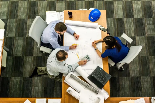 The Data-Driven Divide: Why Strategy Outperforms Software in Modern Business