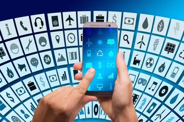 The Gamification of Beauty: How eCosmetics Is Transforming E-commerce Through Live Auctions