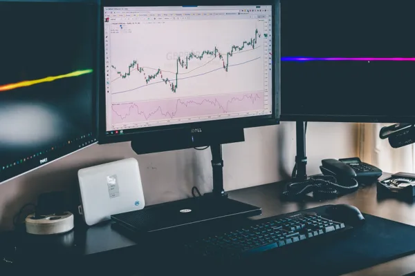 The Shift Toward Passive Investing: Why Broad Market ETFs Are Outpacing Stock Pickers