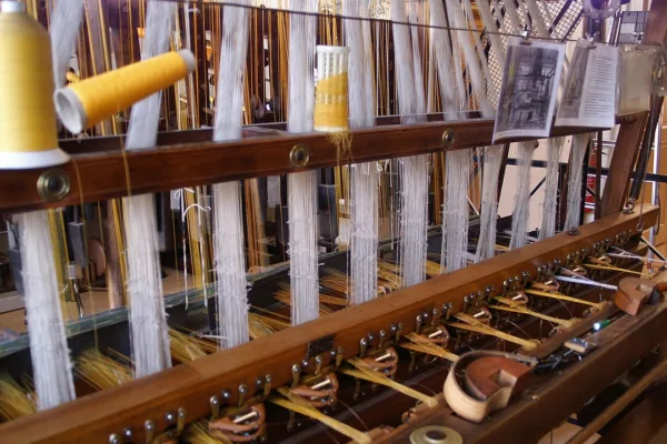 Tiruppur's Textile Industry Faces Existential Threat from West Asia Conflict