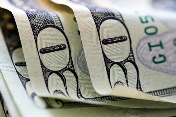 U.S. Treasury Department Evaluates Potential $250 Bill Featuring Donald Trump