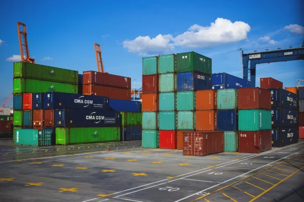 U.S. Wholesale Inventories Edge Higher Amidst Economic Stabilization