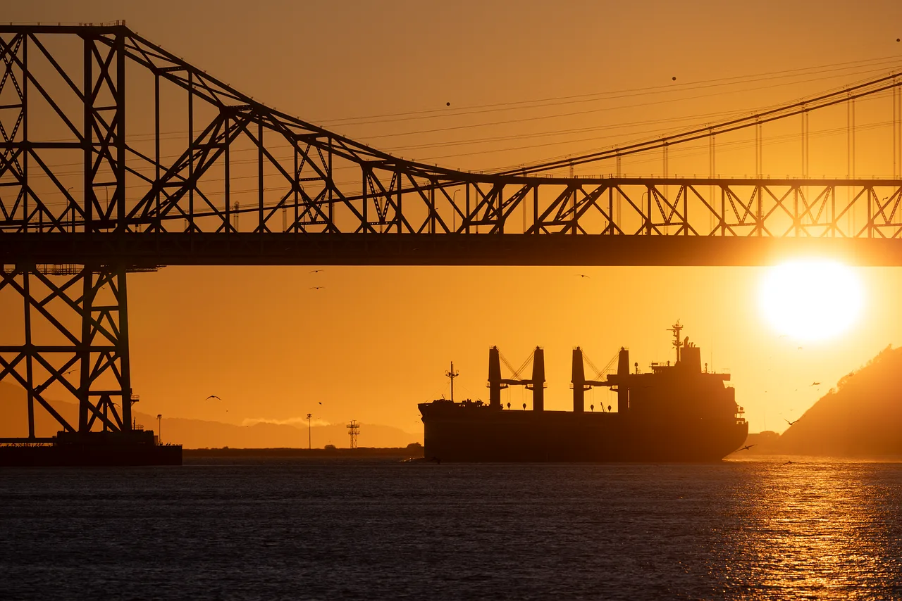 US Grants India One-Month Waiver for Russian Oil Imports Amid Geopolitical Balancing Act