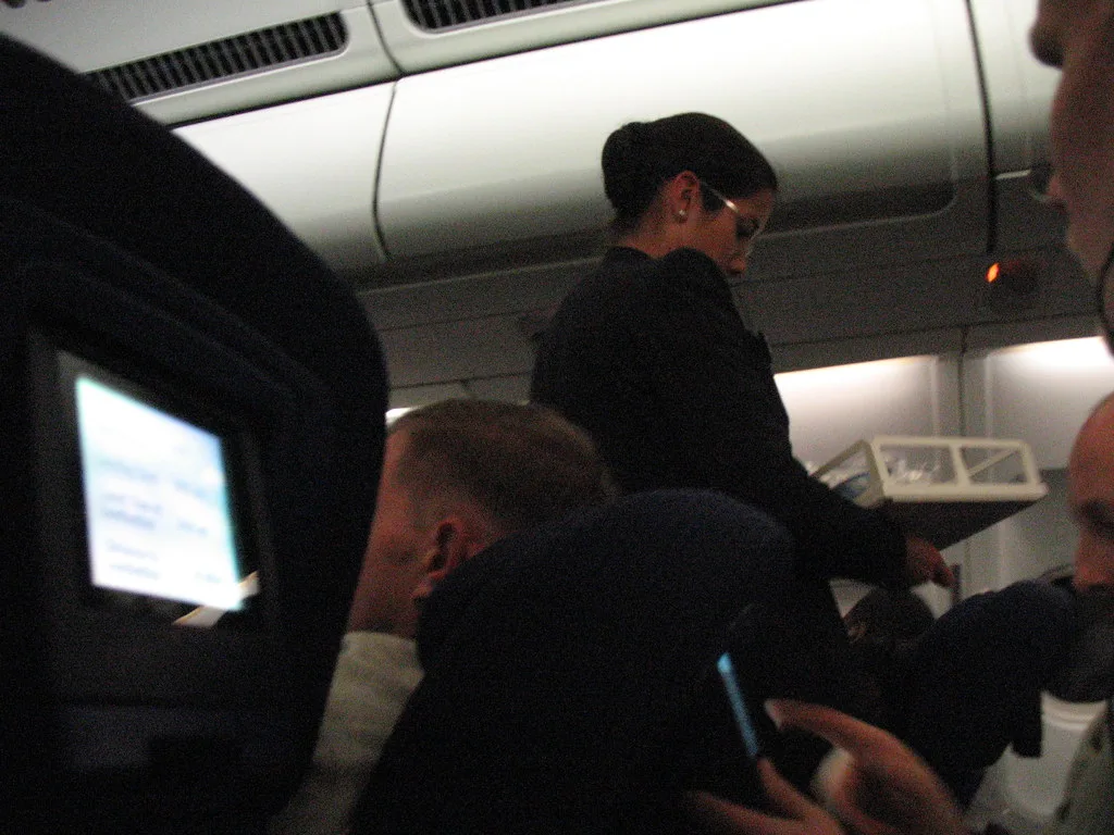 United Airlines Flight Attendants Secure Landmark 31 Percent Pay Increase