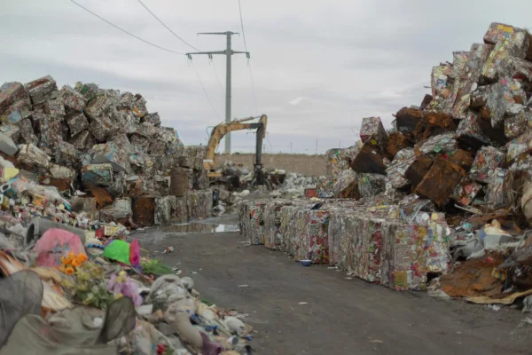 Waste Management Visionary Dean Buntrock Dies at 94, Leaving Legacy of Industry Transformation