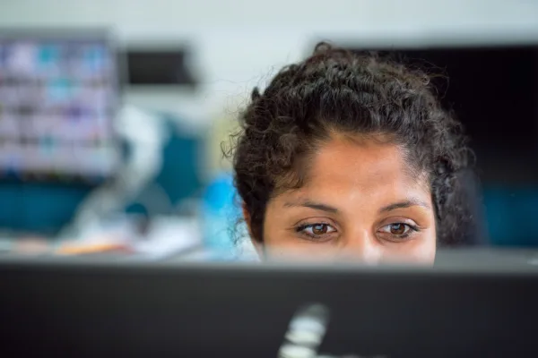 A Job Market Leaving Young Graduates Behind Could Scar Them for Years