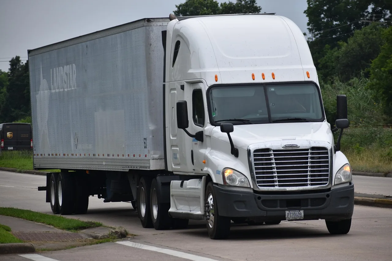 Amazon's Logistics Expansion Triggers Market Shift in Freight Industry