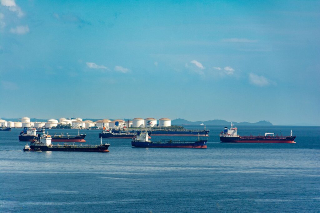 Crude Oil Prices Tumble Amid Stabilized Strait of Hormuz Shipping
