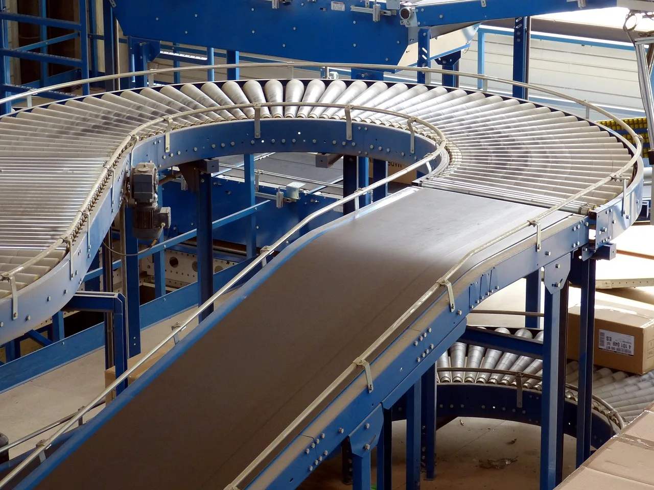 Glass Manufacturer HNGIL Escalates Payment Dispute with Bira 91