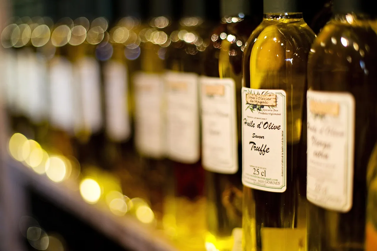 Government Mandates Standardized Packaging for Major Edible Oils
