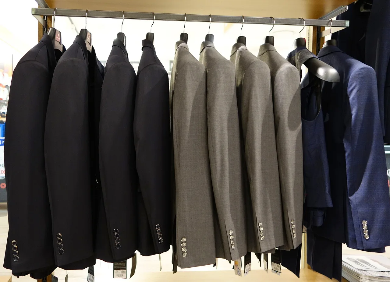 Macy's Lifts Full-Year Outlook as Luxury Banners Drive Strong First Quarter