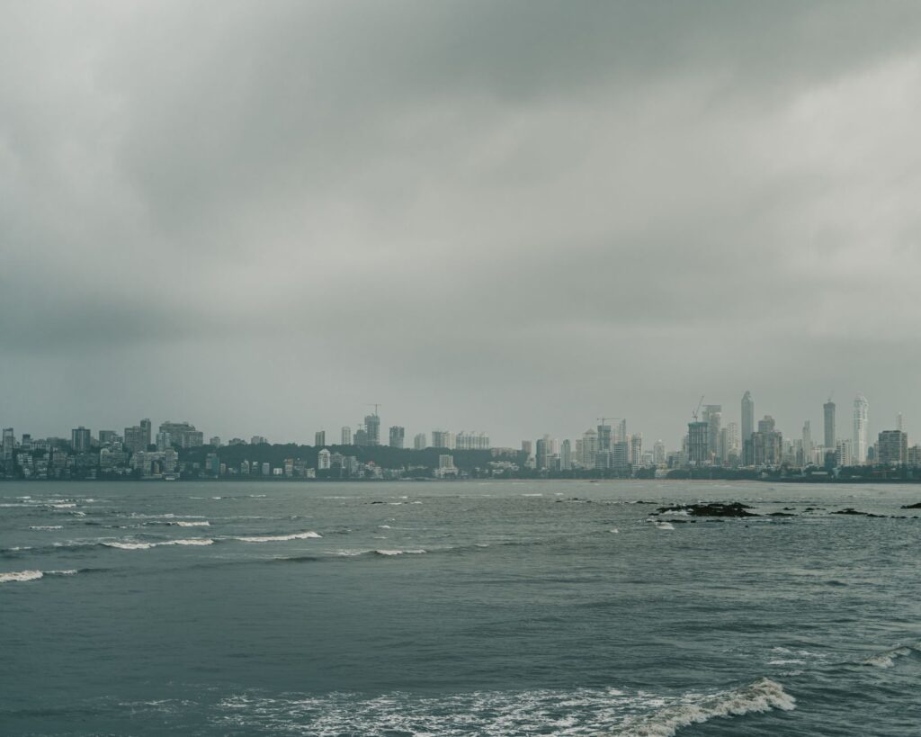 S&P Global Ratings Projects India's Growth Slowdown to 6.6% by FY27