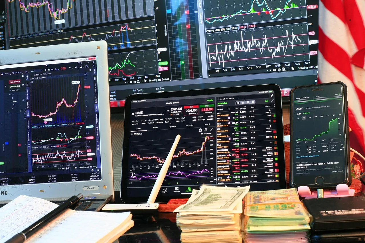 The Great Asset Shift: Navigating the Surge in ETF Popularity