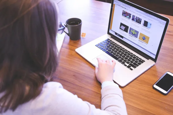 The Influencer Shift: How LinkedIn Transformed into a Creator Economy Hub