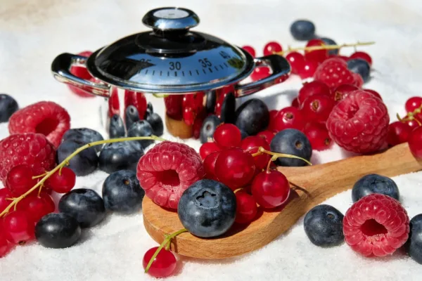 USHBC Taps Chef Sanjeev Kapoor for Global Blueberry Campaign