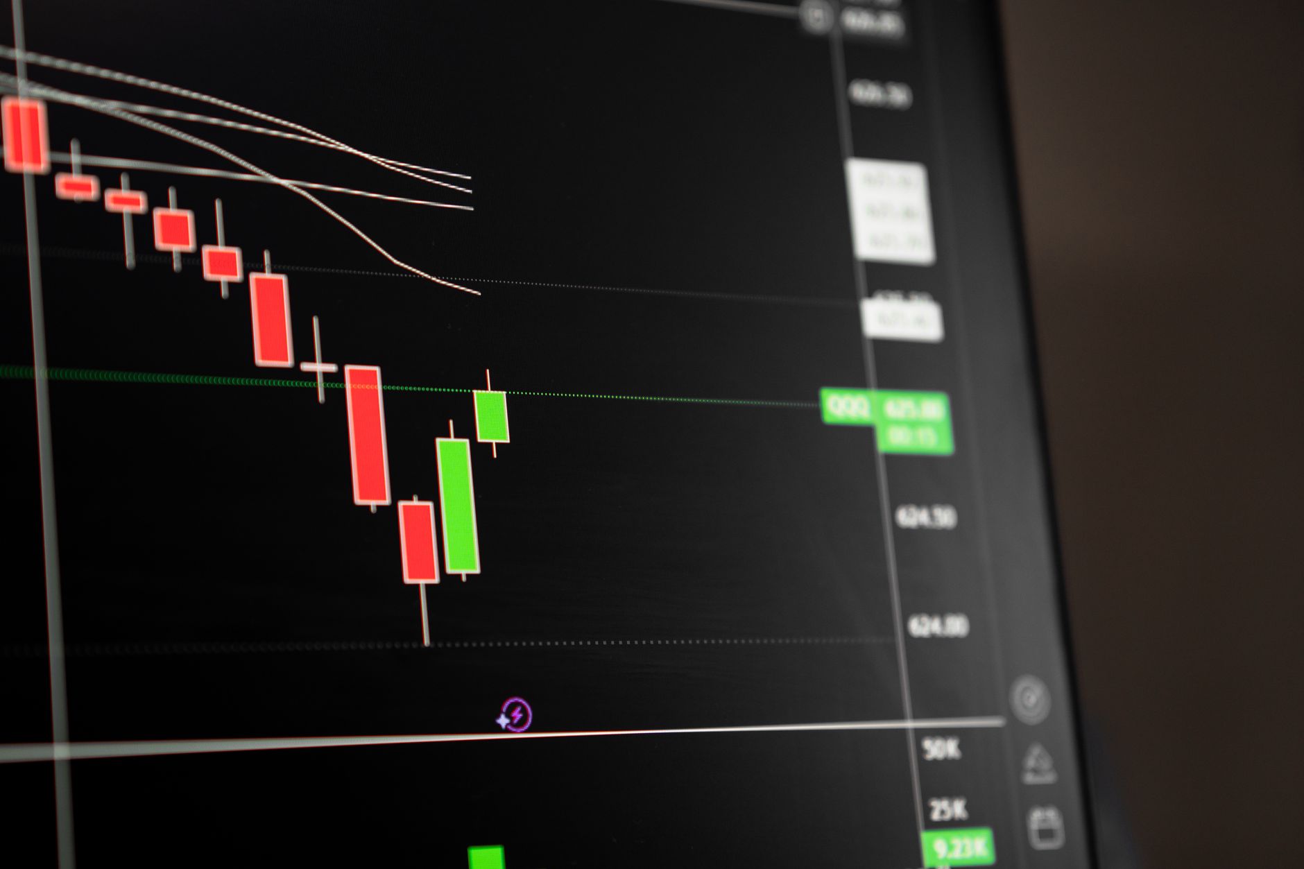 Adani Green Shares Slide 5% Despite Robust 19% Rise in Q1 FY27 Net Profit