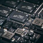 Anthropic Negotiates Custom AI Chip Partnership with Samsung