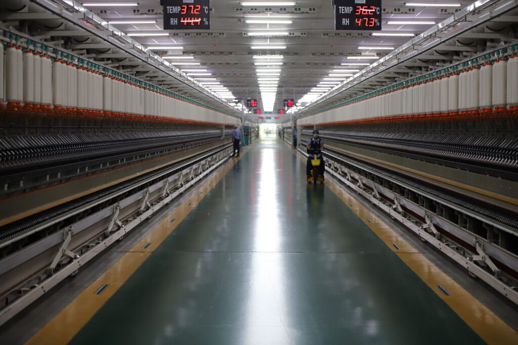 China's Manufacturing Sector Records Strongest Quarterly Performance Since 2020
