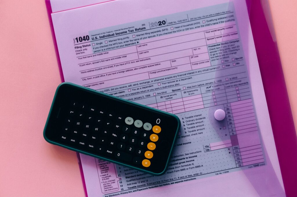 Delhi ITAT Ruling Clarifies Stance on Delayed ITR E-Verification and Tax Refunds