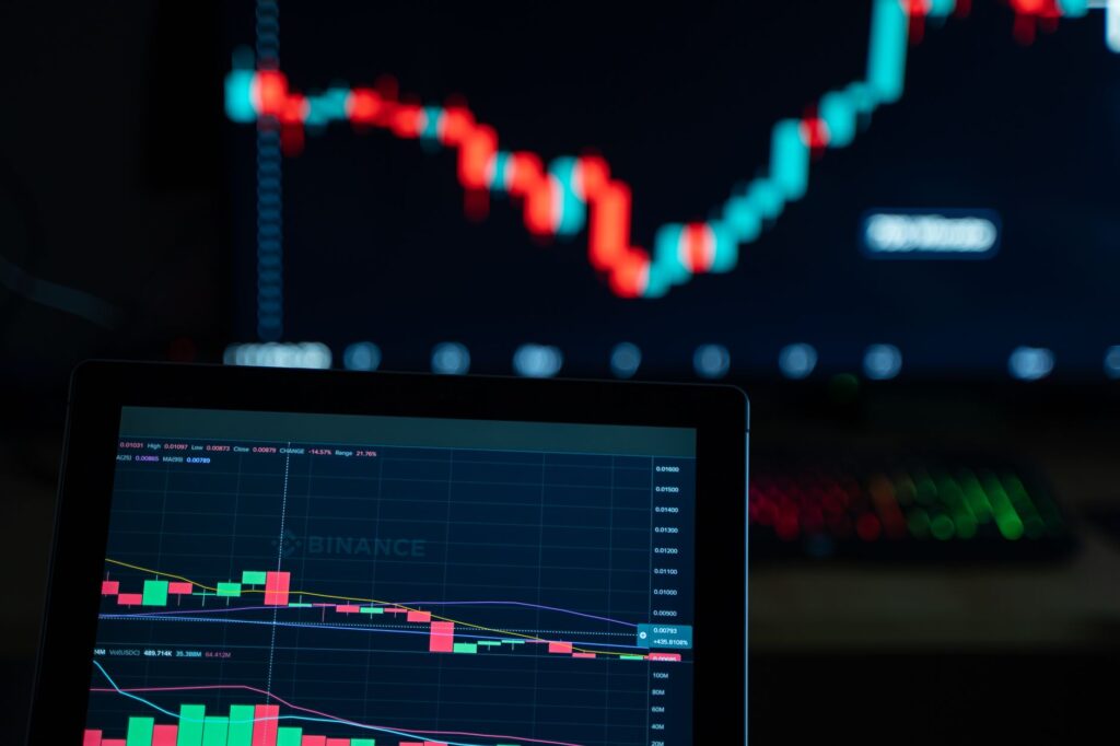 Energy Markets Bet on Falling Oil Prices as Election Pressure Escalates